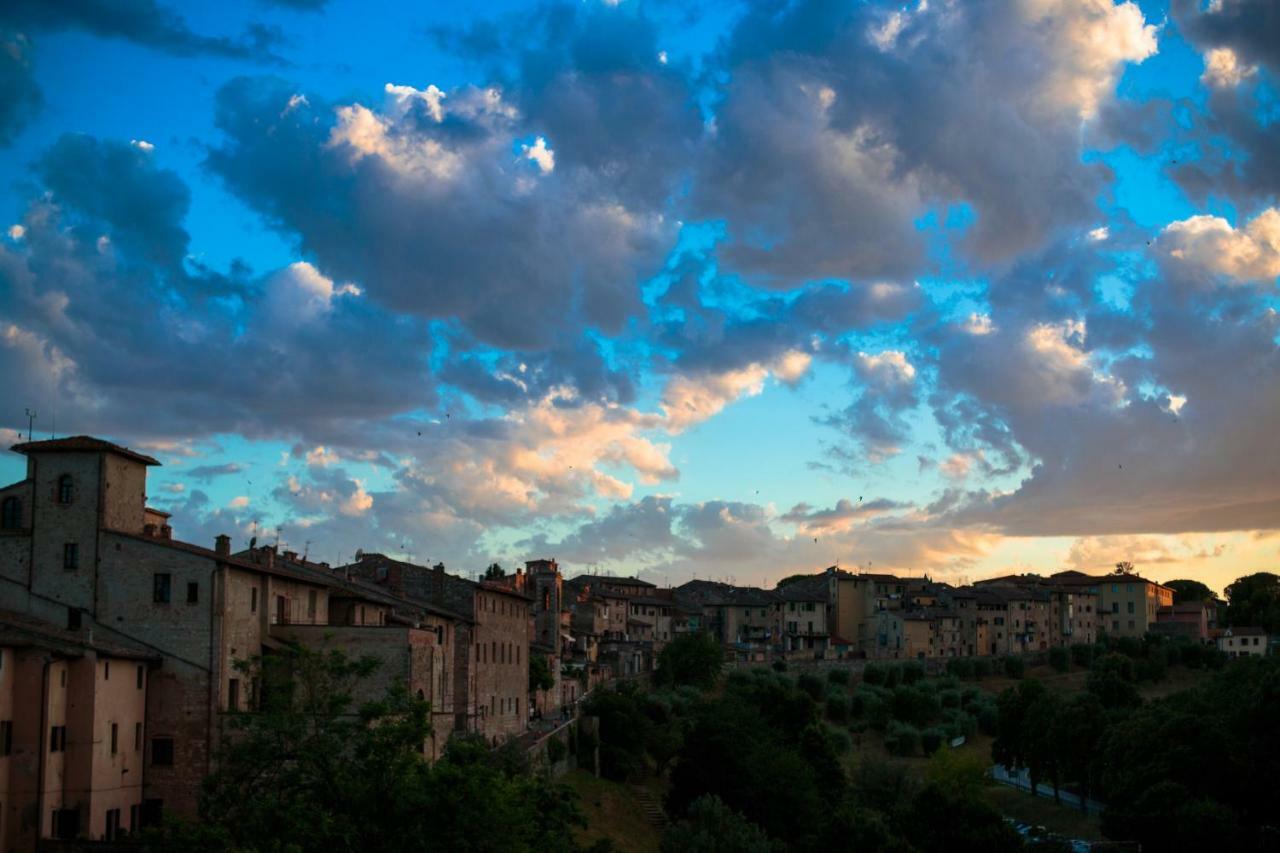 Il Fienile Nella Roccia Guest House Casole d'Elsa Exterior photo