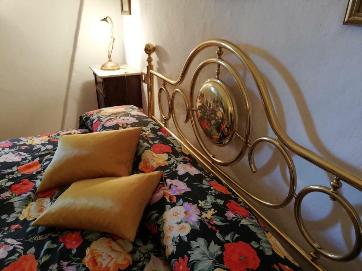Il Fienile Nella Roccia Guest House Casole d'Elsa Exterior photo