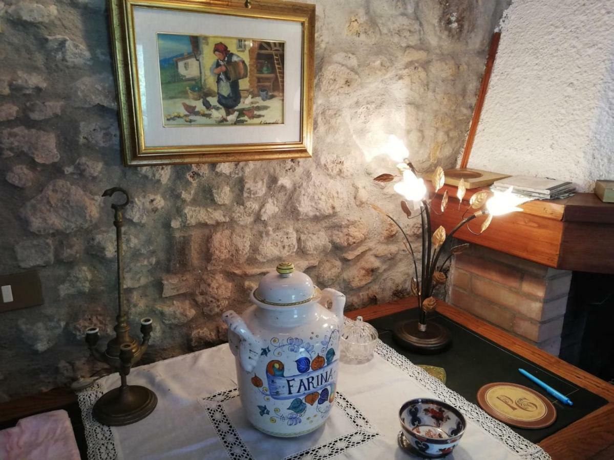 Il Fienile Nella Roccia Guest House Casole d'Elsa Exterior photo
