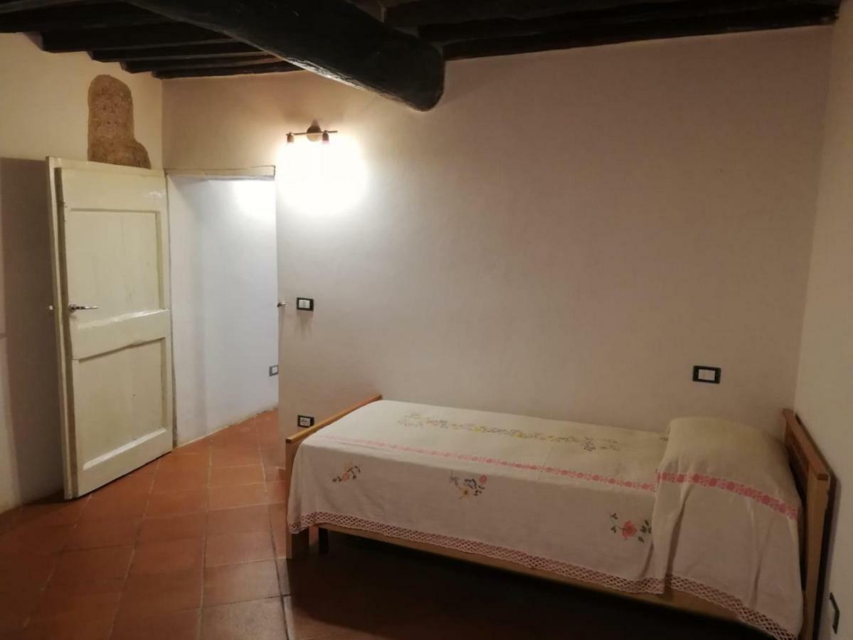 Il Fienile Nella Roccia Guest House Casole d'Elsa Exterior photo