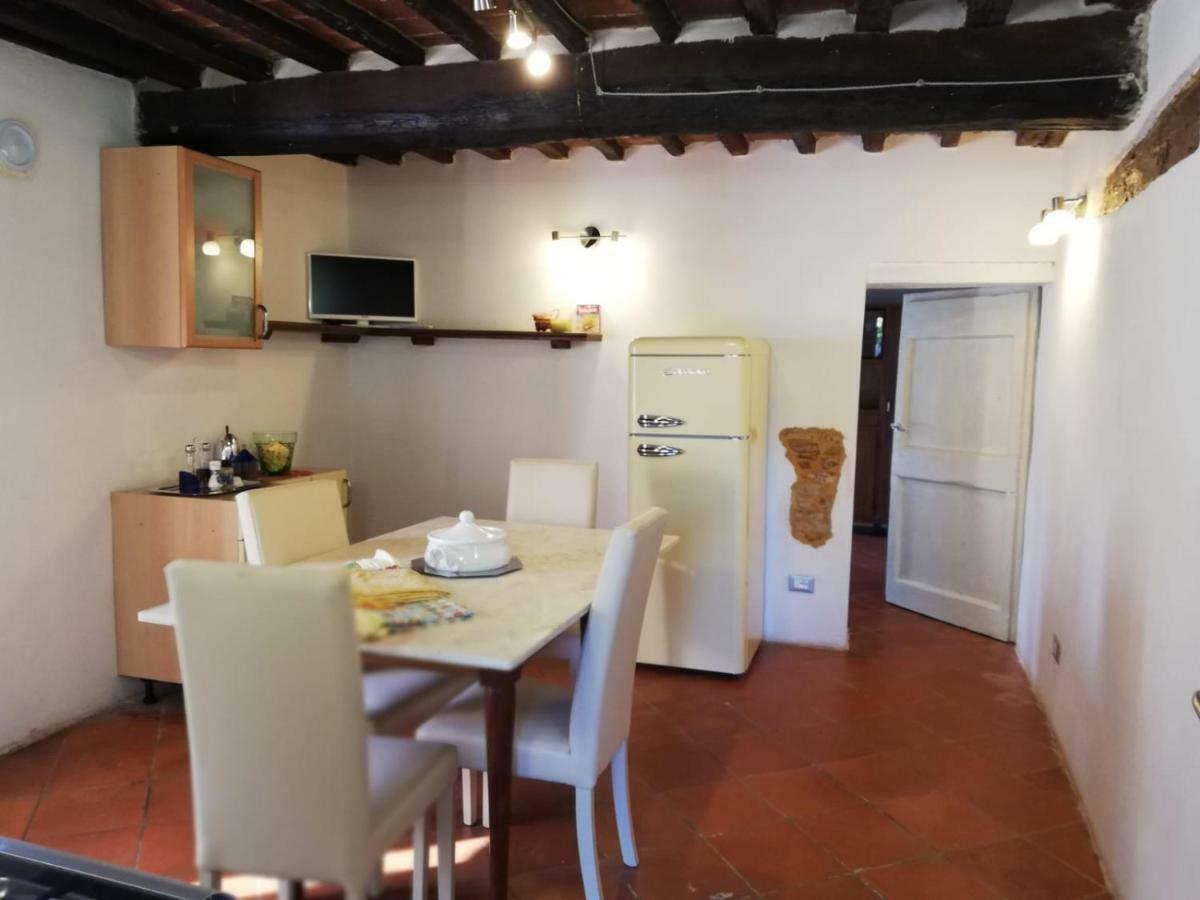 Il Fienile Nella Roccia Guest House Casole d'Elsa Exterior photo