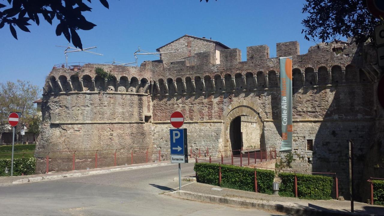 Il Fienile Nella Roccia Guest House Casole d'Elsa Exterior photo